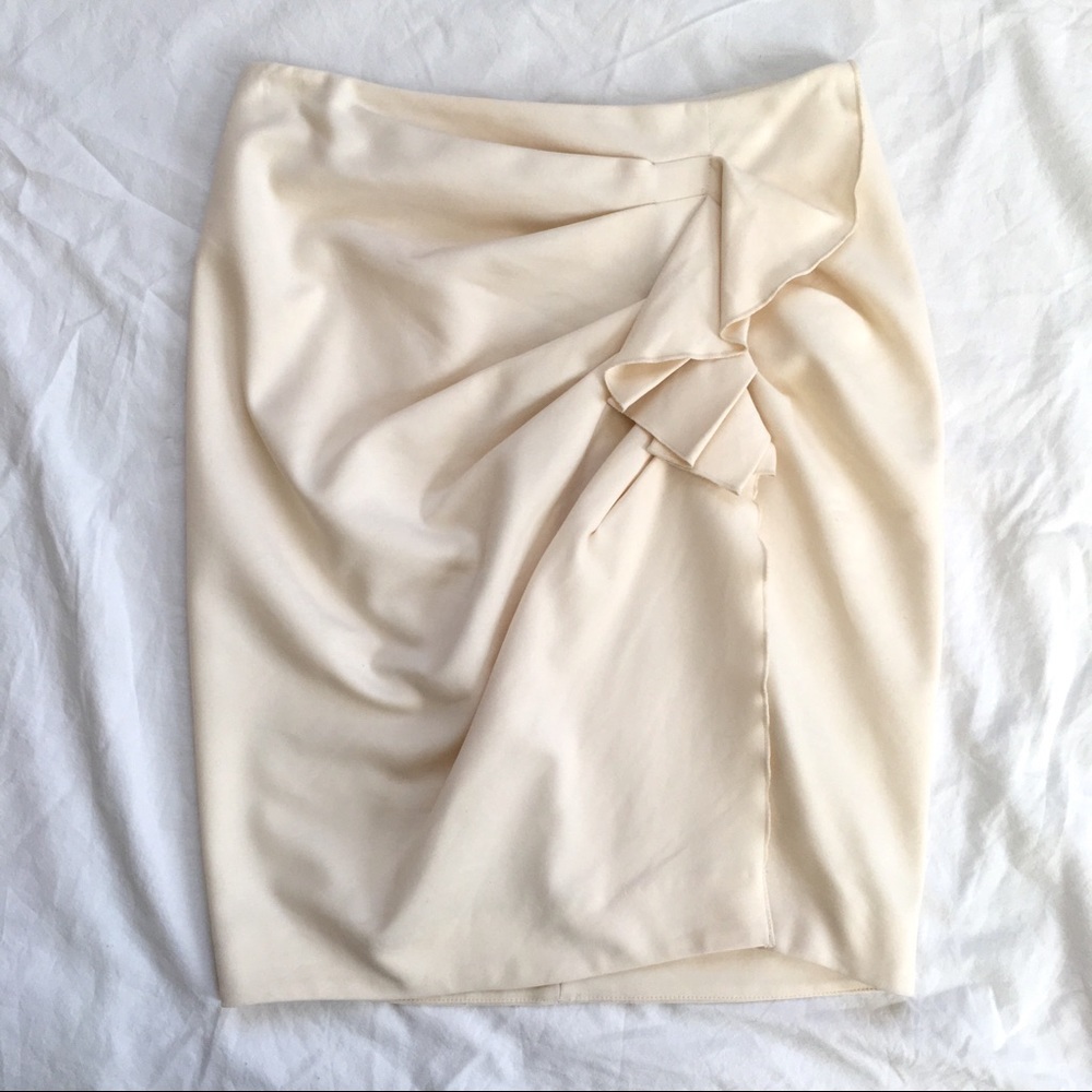 ✨ F21 pleated detail pencil skirt S